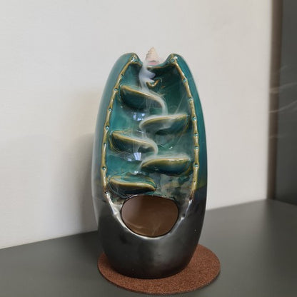 Porta-incenso em forma de cascata